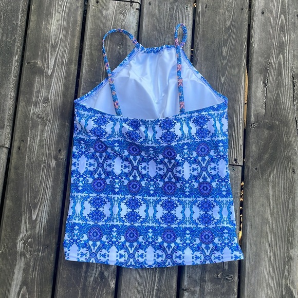 New Venus
Ruched Side Halter Tankini Top - Picture 8 of 10